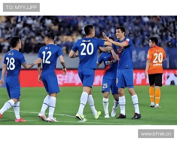 中超豪门申花陷入危机：从战术体系老化到阵容矛盾，争冠之路还能延续吗？