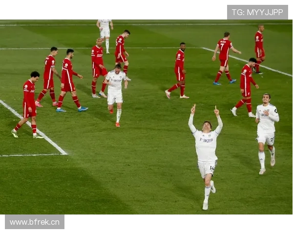 拉莫斯：边后卫转中卫的战术角色演变分析