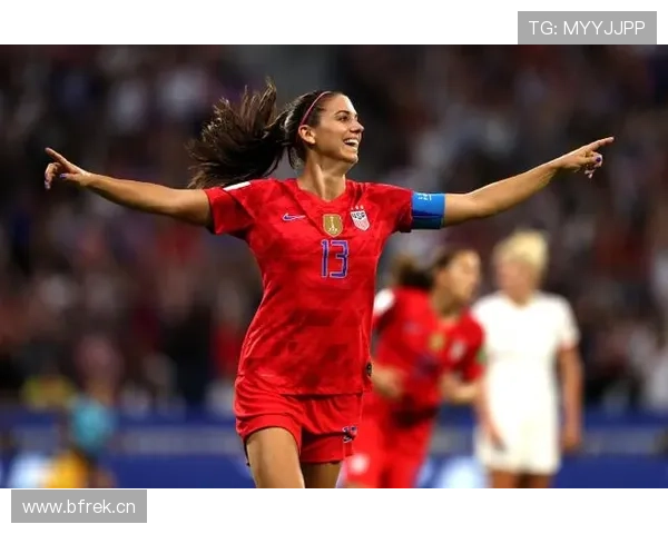 亚历克斯·摩根今天又是健身房疯了还是直接天天贴娃节奏？